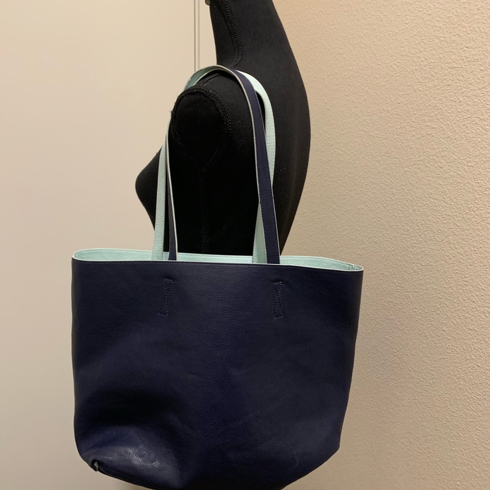 SOLDVegan leather reversible tote navy/light blue